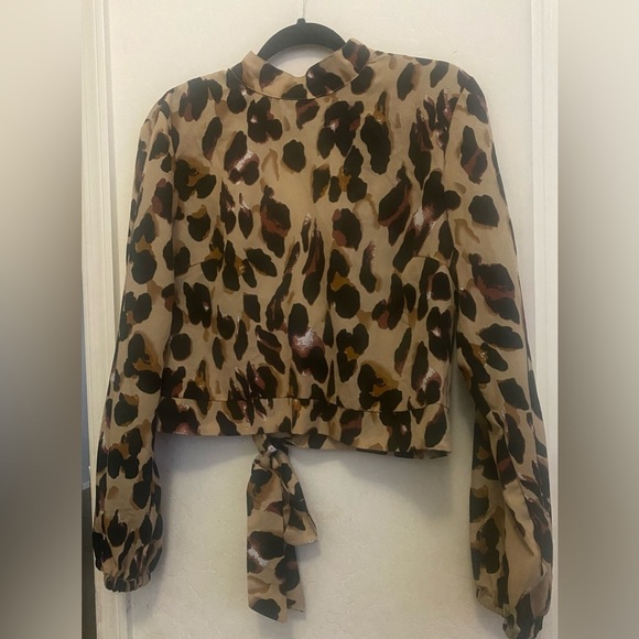 ‼️Leopard print top‼️ - Picture 2 of 10